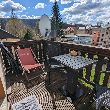 Urlaubstraum Mit Pool, Terrasse & Fluss Im Garten - Ut Apartment Sebnitz Ngoại thất bức ảnh