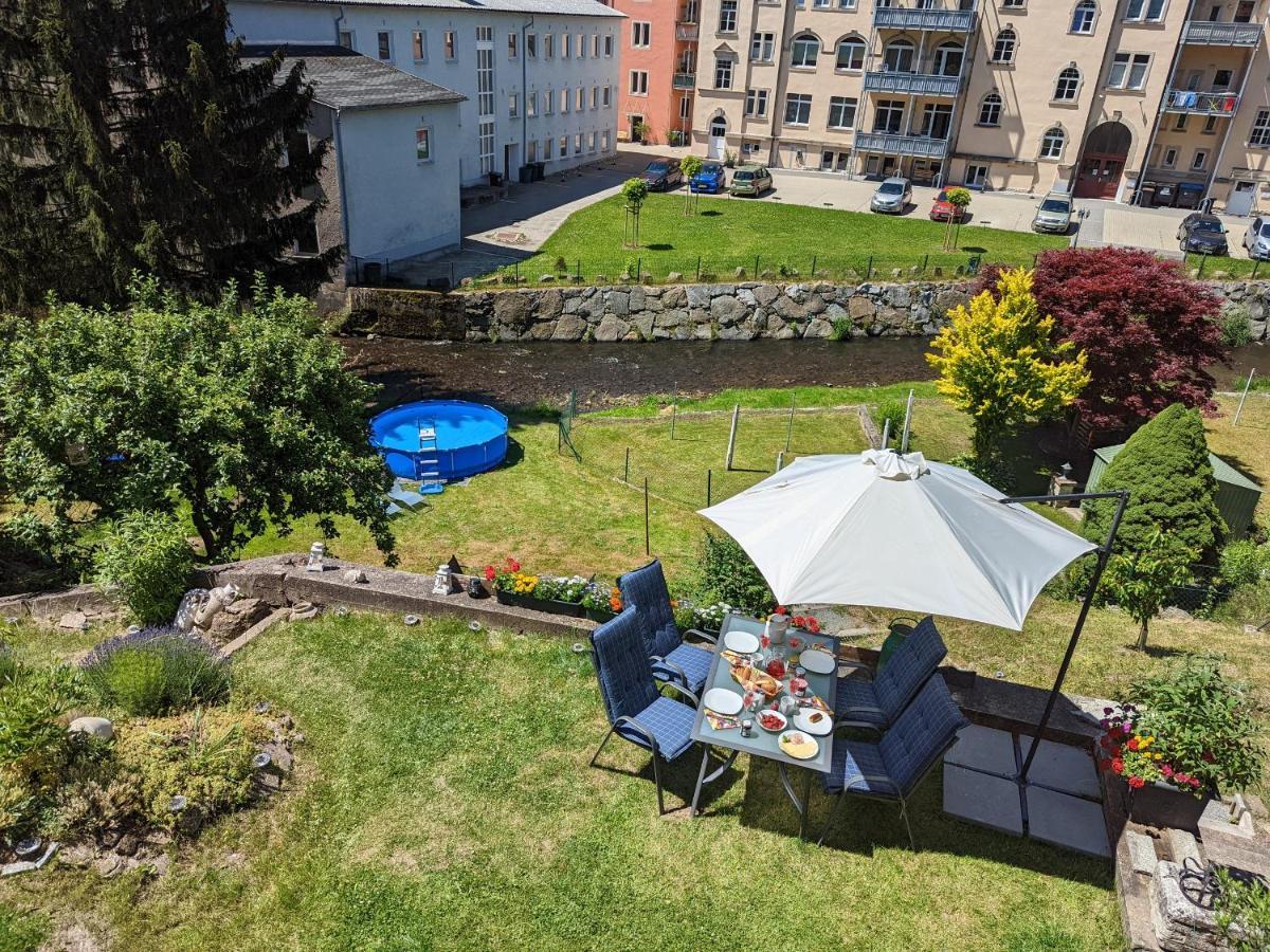 Urlaubstraum Mit Pool, Terrasse & Fluss Im Garten - Ut Apartment Sebnitz Ngoại thất bức ảnh